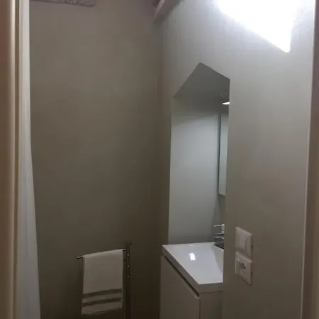 Basiliscus ベッド・アンド・ブレックファスト Sternatia